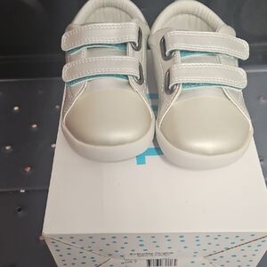 Ten Littles BRAND NEW!  Size 7- Silver